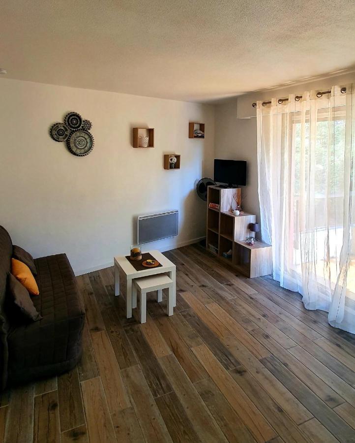 Appartement Exceptionnel Proche Avec Piscine, Parking Et Terrasse